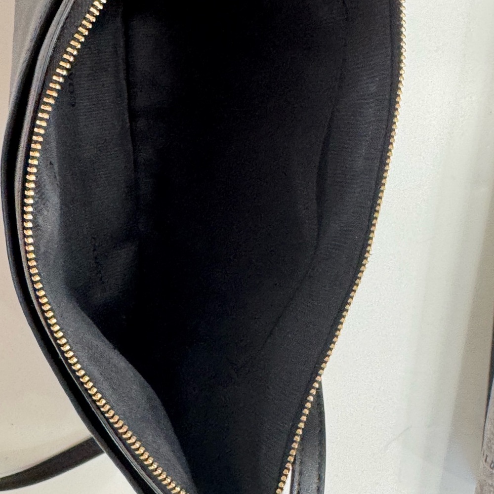 Coach Black Leather Crossbody with Gold Logo - Picture 8 of 8